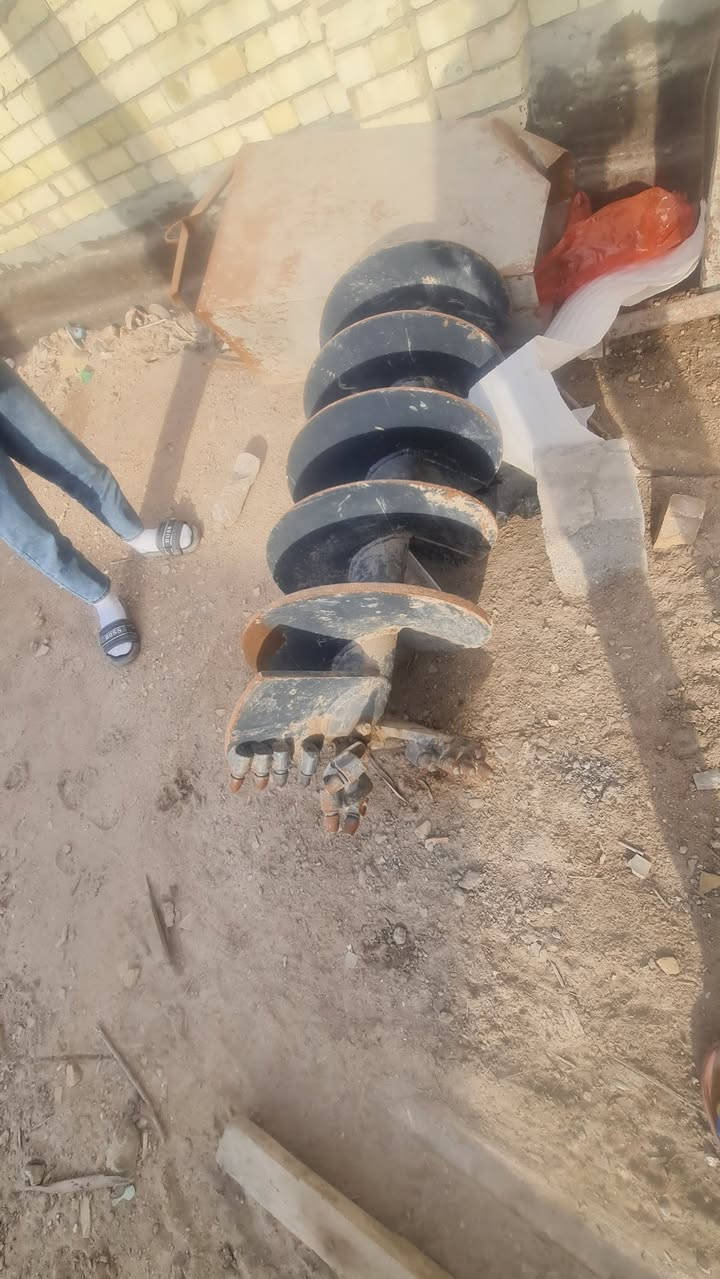 لبيع برينه حجم 50 امريكيه الصنع جديده مامستخدمه ابد شاهد الله  توني  ماخذه قبل شهرين ماشموره بل مطر رقم ***********
