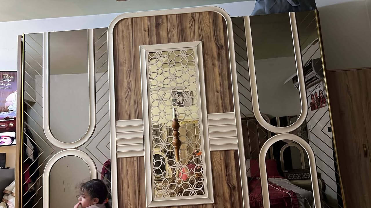 السلام عليكم غرفه نوم نضيفه جدآ تركي العنوان السيديه شارع الخيزران السعر 500
***********
