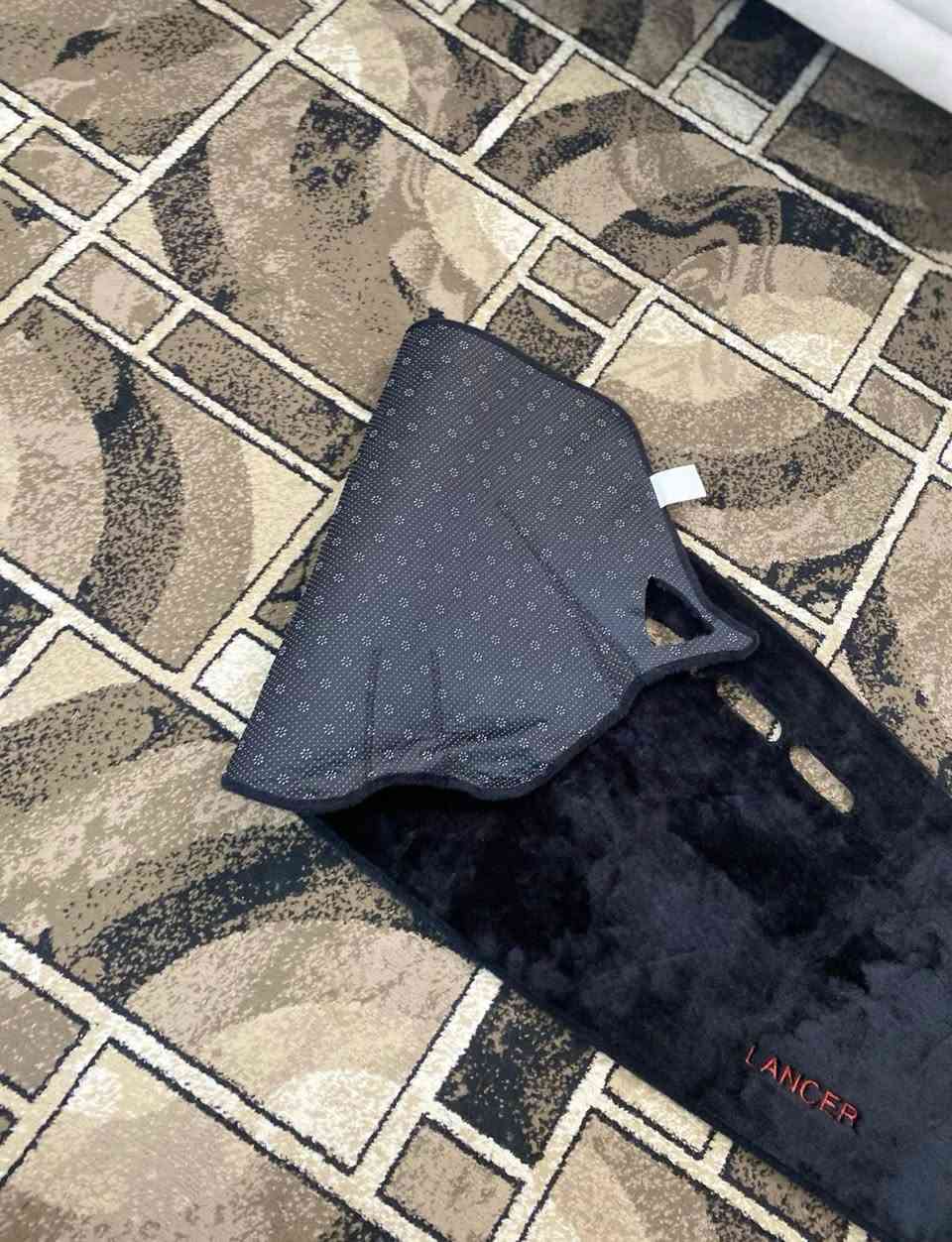 سلام عليك
گاعی قاڵب ٢ تاقم بەردەستە نرخی تەنها و تەنها ٤٠ هەزارە
گاعی عەلامە تەنها بە ٢٠ هەزارە 
سەر داشبول رەشی شاموا ژێر لاستیک تەنها بە ١٥ هەزار
گەیاندن بەردەستە
سلام علیک 
گاعگ قالب بیلادی فقط ٤٠ الف
گاعی علامة ٢٠ الف
فرش مال داشبول ١٥ الف
توصيل موجود لكل عيراق
*********** وتس ئەپ
