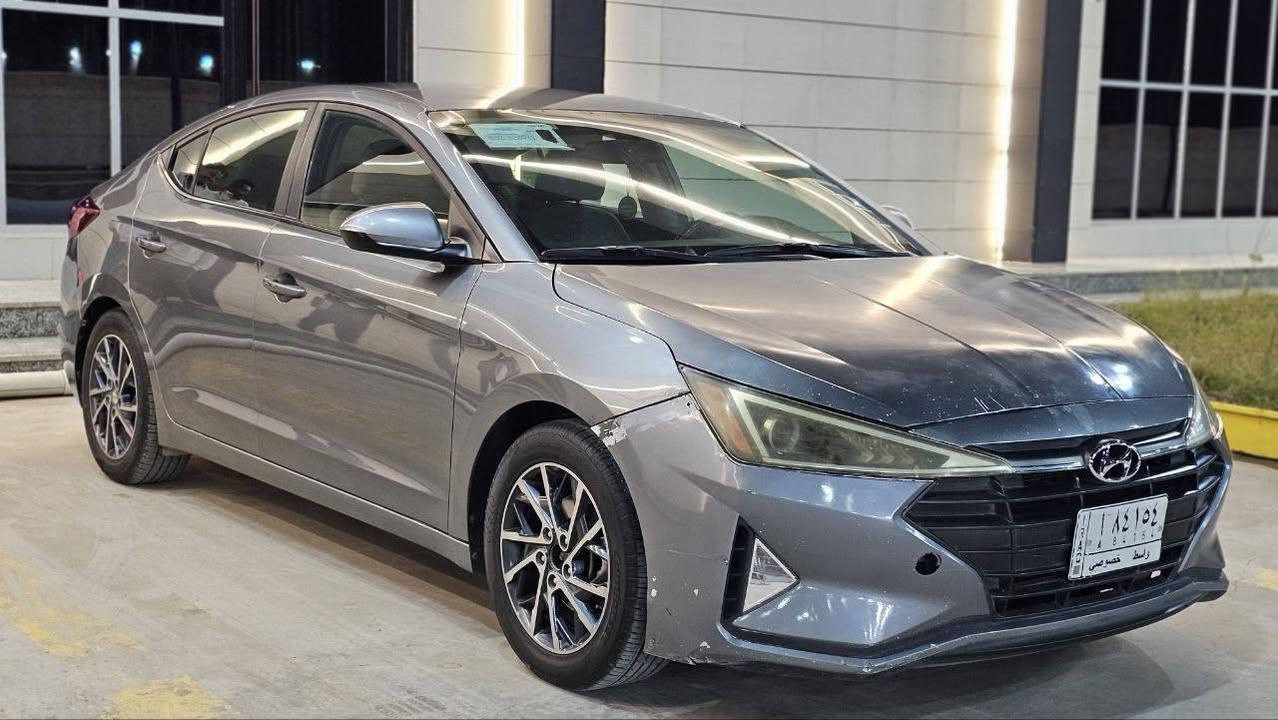 السلام عليكم الانترا 2019 سياره ليبل واحد فقط بنيد و معمر نفسه بدون دواخل سياره بيهه تخم تاير و حداديه جديدة تبريد خير من الله سياره بيه منضومه غاز معوقين ينفتح حجزه بعد 4 اشهر  كير و مكينهه خير من الله السعر 130  بيه مجال  مكان واسط  الاسفسار الاتصال  *********** غير متواجد ع نت
