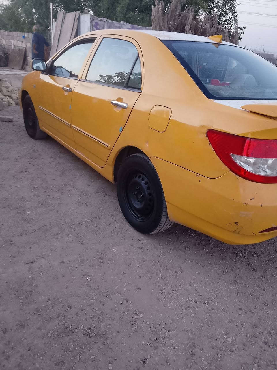 سلام عليكم سياره لبيع بي وادي سياره جاهزه كير مكينه مكفولات تبريد شغال سياره بيه بس دوس معمره سعر 40وبيه مجال ماتوجد عل نت هذه رقمي ‏‪***********‬‏ مكاني بغداد
