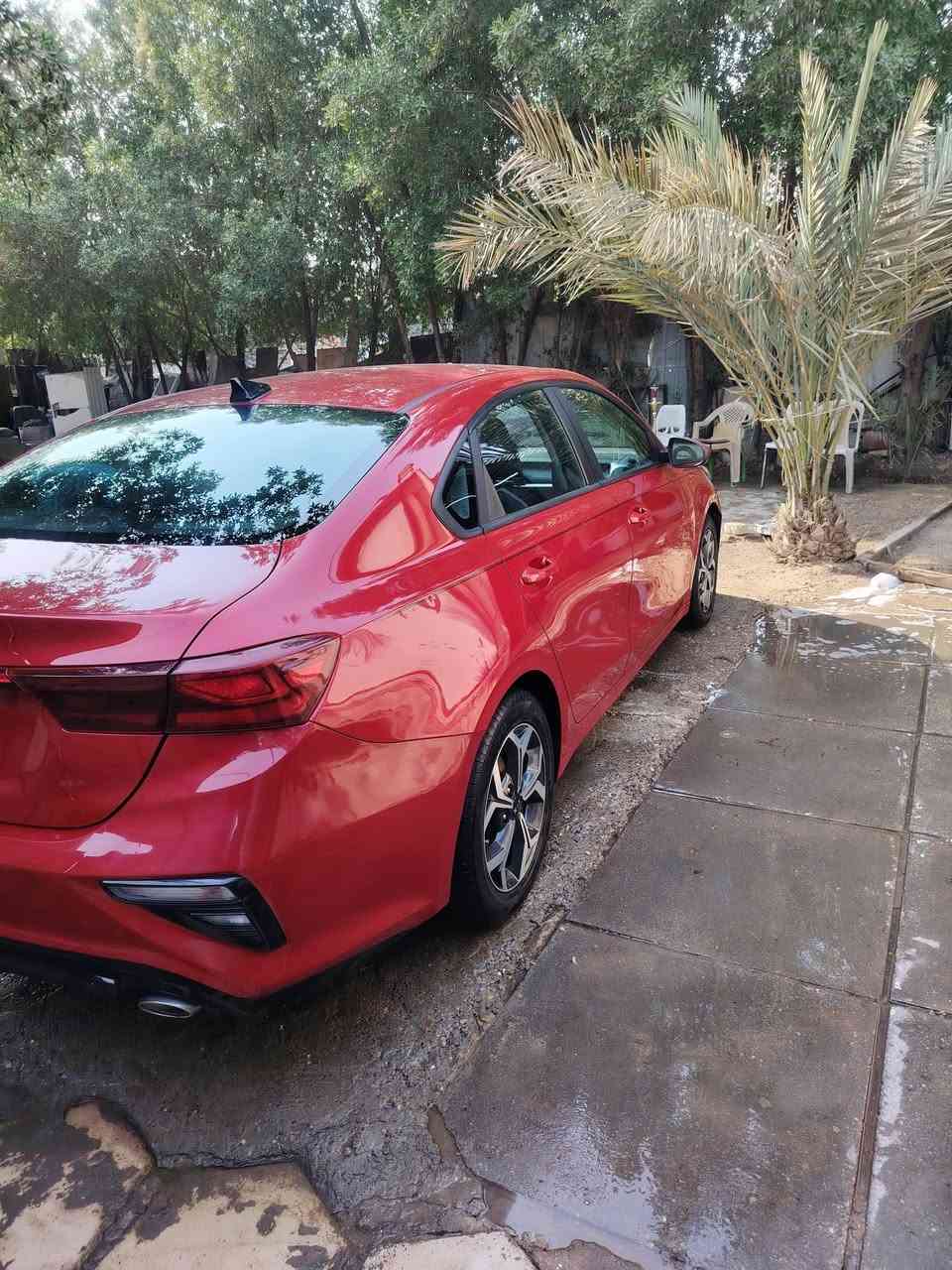 السلام عليكم كيا فورتي موديل 2021 وارد أمريكا حادثه موضح بل منشور تبديل جاملغ وبنيد بدون داخل ماشيه 55الف سياره جاهزه من كلشي السعر 132وبيه مجال العنوان بغداد الزعفراني رقم الهاتف ***********
