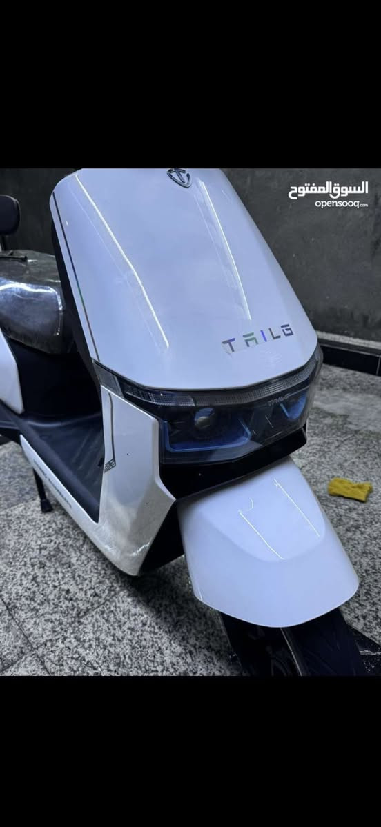 دراجه شحن تيسلا مال شركه تايلج موديل 2025   عدد بطاريات 6               23انبين   12 فولت سعرها 850 قفلها كلش عنواني بصرح حكيمه شارع الرديني رقم لهاتف ***********
