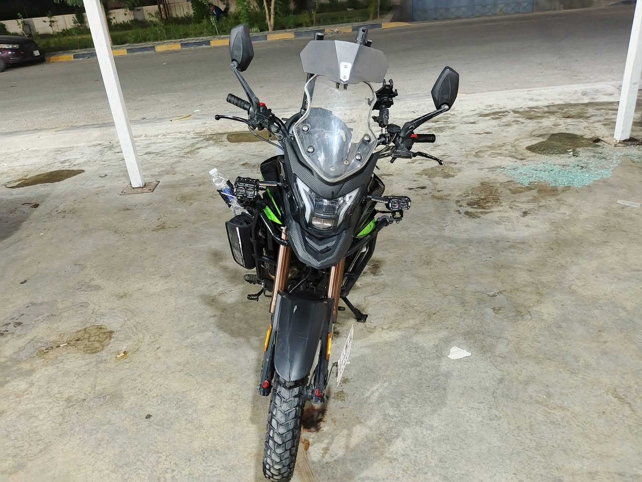 (سعر 3400 بيه مجال بدون مراوس  )سلام عليكم للبيع دايوان ادڤنجر 300cc  ممشا الدراجه 17851 الف قابل لل زياده لوحات انكليزي كامل تحويل اب اربيل الوقت الي يعجبك و ملاضات الدراجه جاملغ امامي مفطور و ديل الدراجه بي كسر و الباقي سليم دراجه خير من الله ال سيبايه موجوده بس مشاده 
عنوان بغداد ال اعضميه 
***********
