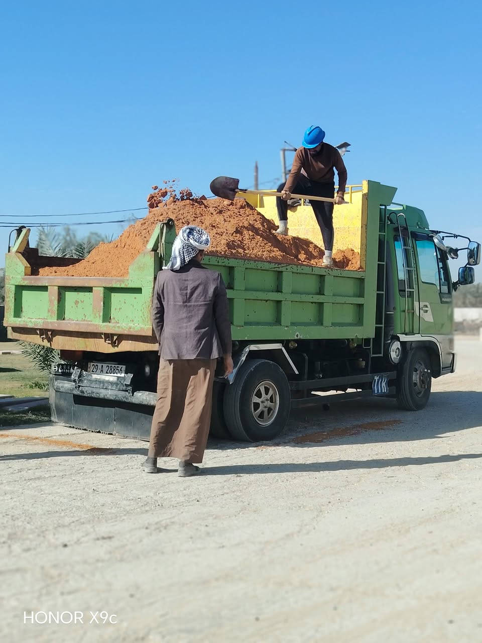 اسلام عليكم إني مقاول اشتغل كرسته وعمل صب بيوت فرشي شتايكر جميع المواد عندي( اشتغل نقد فقط)  (داخل الحله فقط) اتصال ***********
