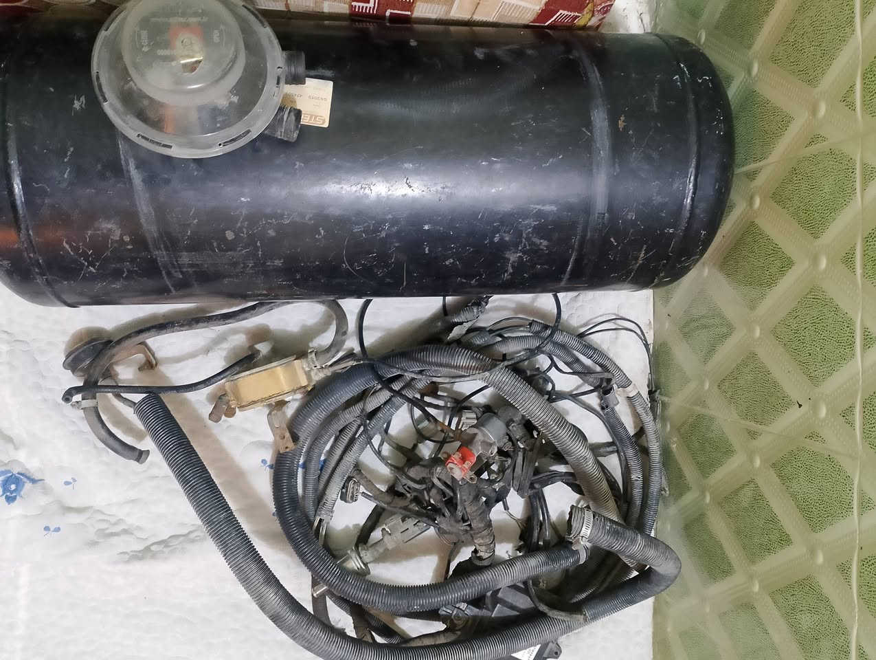 منظومة غاز للبيع 60 لتر 4 سلندر حكومية كامله هية والعقل والبواري للاستفسار ***********
