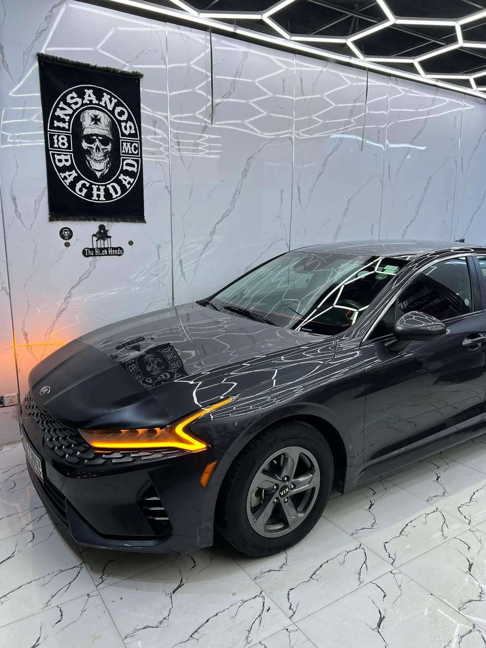 السلام عليكم 
كيا K5 موديل ٢٠٢١ للبيع
وارد امريكي
رقم اربيل باسمي 
عنوان بغداد
الحادث امريكا مبين بالصور
وبيها هنا بغداد ضربه باب السايق مصلح ومصبوغ
وبيها بارد باب عكس السايق

***********
واتس اب
السعر 16500$
