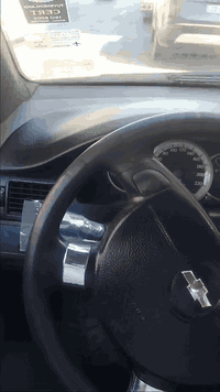 السلام عليكم
سياره أوبتره للبيع 2004كير عادي كاربون بانزين بيها طخم تاير جديد كهربائيات شرط والسياره باسمي المكان موصل قضاء تلكيف السعر 65 وبيها مجال الشراي يتصل على الرقم ***********
