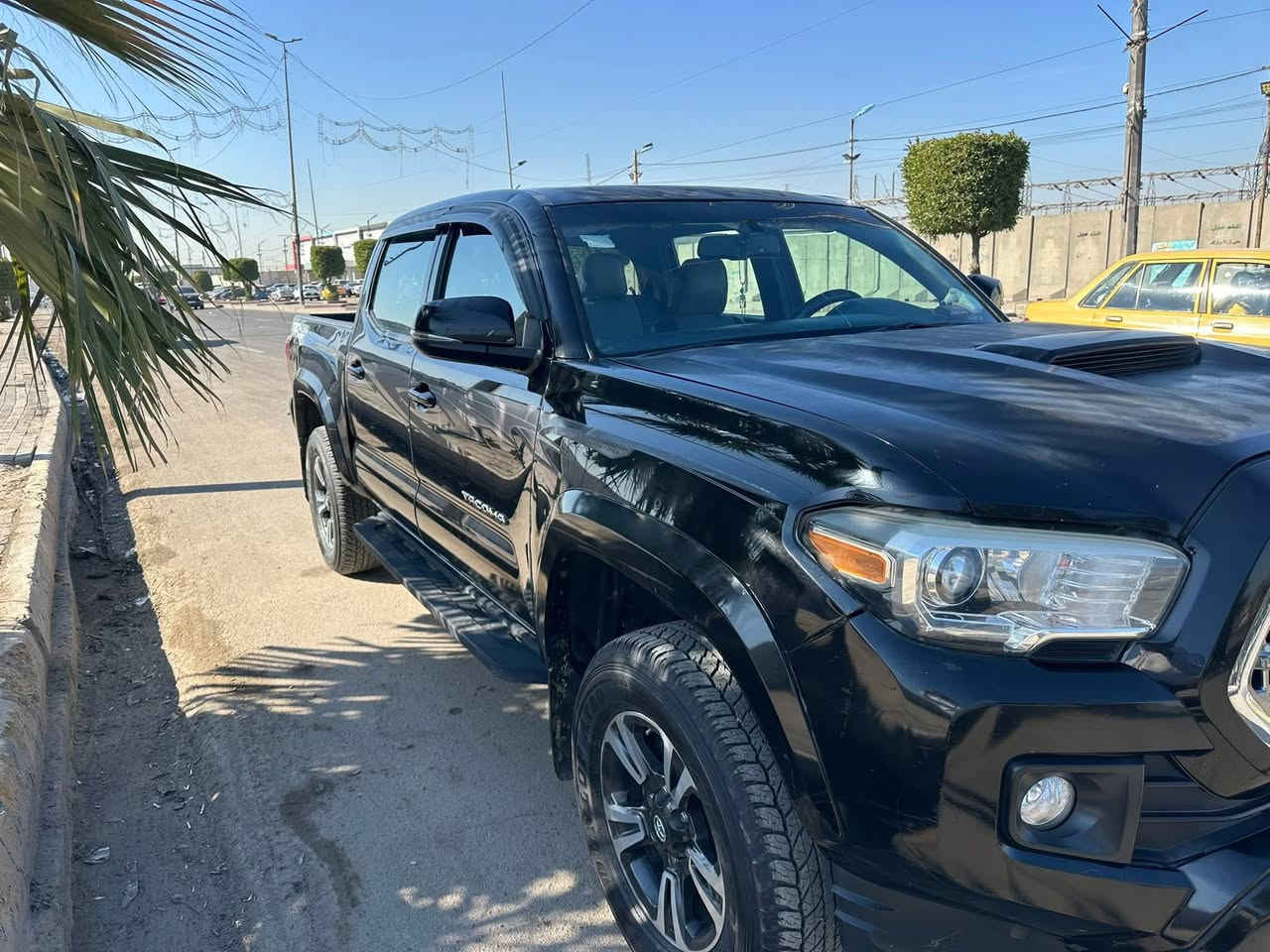 السلام عليكم…
تويوتا تاكوما

  2017 

Trd sport 4x4

 V6

رقم بغداد 

بانوراما

جامه خلفيه كهربائيه

تخم تاير جديد دلنوب

فور ويل

كشنات تدفئه

مثبت سرعه

Ectpwr

حساسات 

سياره مكانها بغداد بأسمي 240 $ 

اتصل واني بخدمتك

***********
