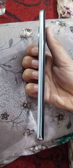 سلام عليكم جهاز هونر x9a ذاكره256 جهاز بي شي بسيط جدا هوه مال سماعه الي تعلي ماتشتغل فقط ومامثر من تضغط ع مال تنصي يطلع شريط وتحكم بي عشوائيه 12 شحنه 65 واط جهاز نضيف و(ببجي)(60)فريم سعر (225) وبيه مجال بسيط مكان بعقوبه العباره حدمكسر متواجد فقط ع رقم(***********)
