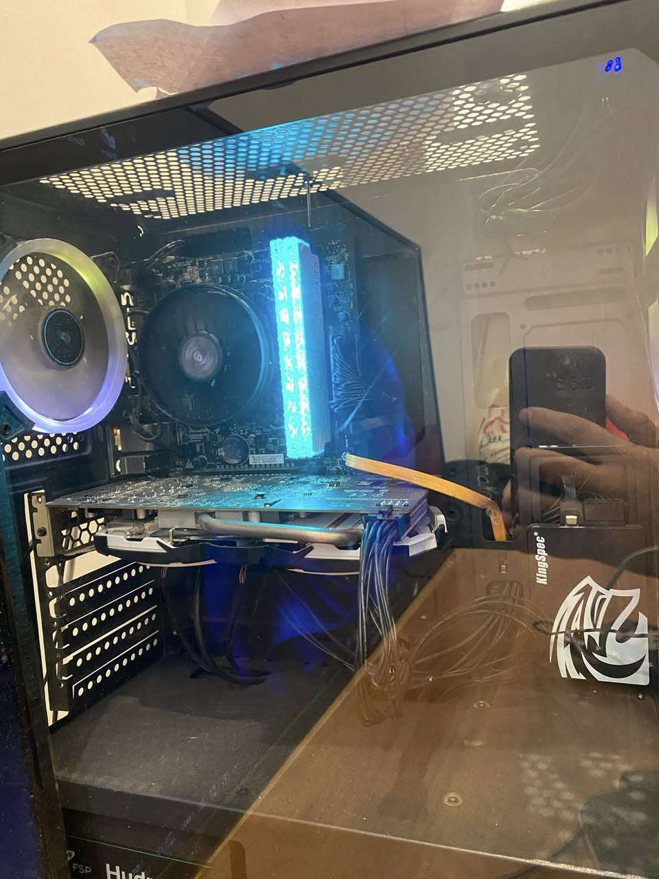 تجميعه ألعاب نضيفه مواصفات القطع كلها نضيفه بيها ضمان
رام ١٦g ddr4 3600h
كارت rx570 8g msi oc (الكارت لوك مامفتوح)
معالج رايزن3 3200g(كارت شاشه مدمج)
بور سبلاي جديد fcb bronz 600w
500hhd
128sdd
تجميعه نضيفه تجي تفحص وتاخذ نضافه ٩٩ السعر ٥٨٠الف مابي مجال الرقم:***********
(فقط مراسله)
