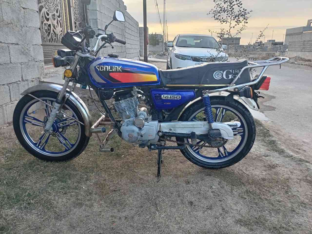 دراجه سيفان موديل 2021 محرك بلادي فول نضافه ونشاط ( تشغيل نكره سلف وهندر وكهربائيات شغاله)(أوراق اصوليه كرتونيه كامله) السعر ( 425)وبيها مجال حك الجيه لاتصال *********** خاص ما جاوب الشراي يتصل السكن ديالى (ناحيه كنعان)
