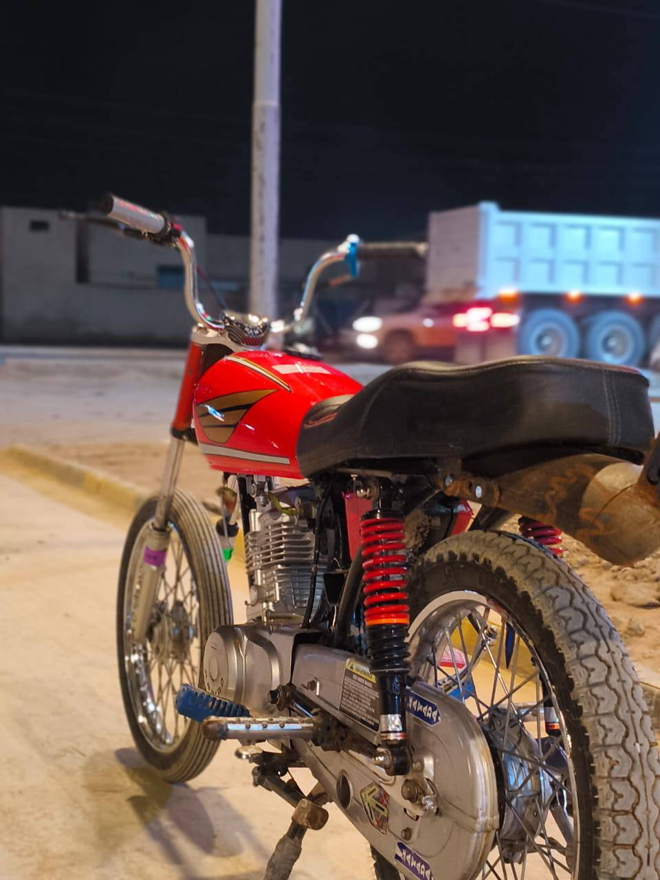 سلام عليكم تعمير نضافه100/100 تعمير 24رايبدو شاصي 22نامه أوراق اصولي السعر 750الشراي بيه بي خير ويدلل مو شراي اخيك لا تراسل ولا تخابر ***********
