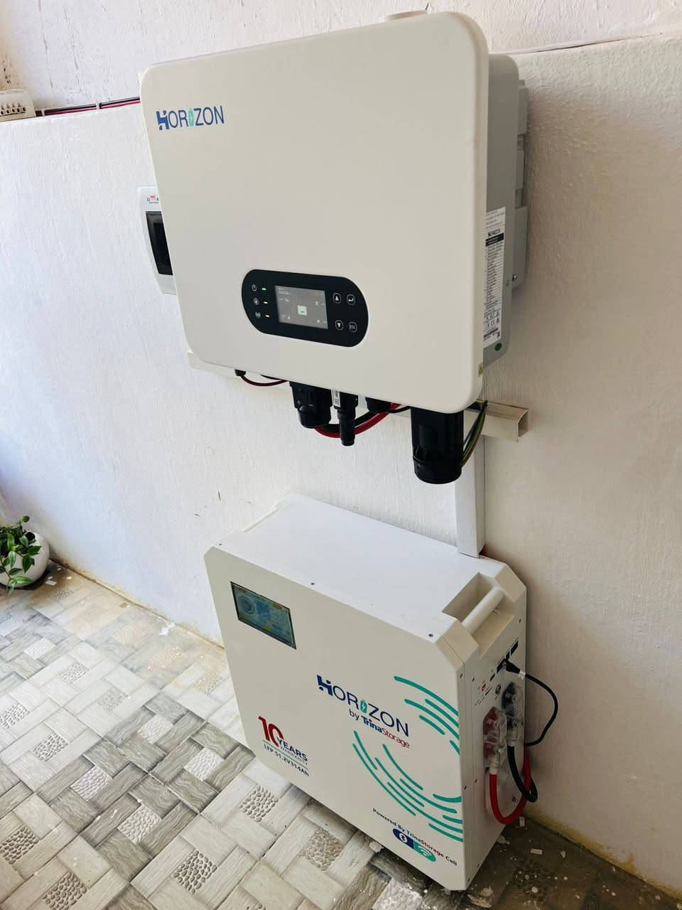 شارعت كوادرنا لتنفذ منضومة لهذا اليوم
دكتور علي 
تكريت حي الزراعة 
الواح620 واط عدد 12
بطاريه 16KW 
انفيرتر 12KW
AP 65
تنصيب ألواح الطاقة الشمسية ليس عملًا ميكانيكيآ فقط
بل هو مهمة تعتمد على خبرة الكادر، دقة التنفيذ، وفهم حقيقي للمنظومة من حيث المواد الرصينة

الكادر المحترف هو من يضمن: الاستفادة القصوى من الطاقة، استقرار الأداء على المدى الطويل، تقليل الأعطال ورفع كفاءة الاستثمار.

في شركة رياض المنيف واخوانه لحلول الطاقة الشمسية   نؤمن أن قوة أي منظومة تبدأ من الأيادي التي تنفّذها، ولهذا نعتمد على كادر متخصص يعمل وفق معايير مدروسة في كل مرحلة من مراحل التنصيب.

لأن الطاقة النظيفة لا تتحقق بالصدفة…
بل تُبنى بخبرة بشرية حقيقية.

للاستفسار والتواصل المديرالتنفيذي أستاذ رياض
📞 ***********
      ***********
https://www.facebook.com/share/17jWrTtY8z/
في حالة وجود خلل اتصل واتساب وستحل مشكلتك على يد مهندس الكهرباء أستاذ خلف***********
المهندس الفني  ومدير المبيعات مهندس عبدالله المنيف الجبوري 
***********
فرعنا الثاني محافظة صلاح الدين قضاء بيجي منطقة البعيجي بأدارة استاذ وعد
***********
***********
فرعناالثالث ناحية القيارة دورالقاعدة الشارع العام مجمع الصالح التجاري
بأدارة محمد الصالح
***********

#شركة رياض المنيف واخوانه لحلول الطاقة المتجددة
