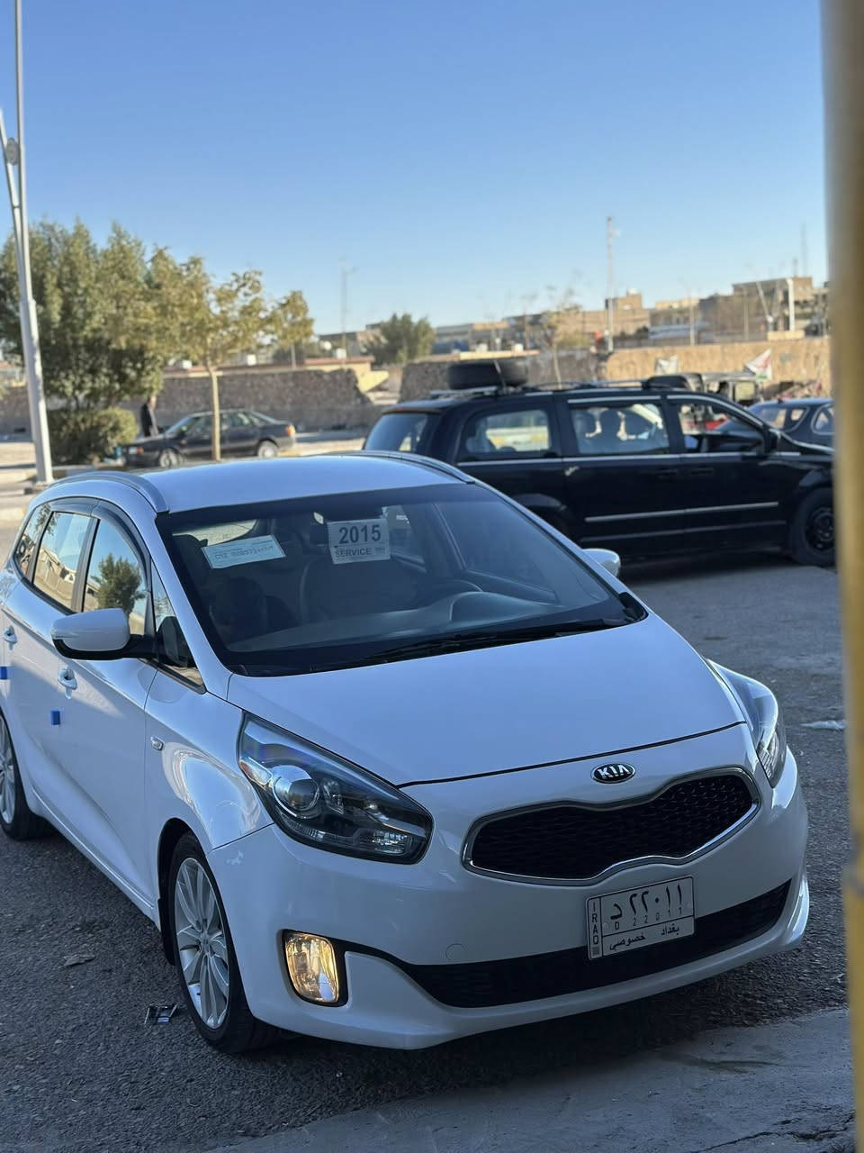 السلام عليكم 
كارنز (2015) خليجي مكفوله عدى كارت بسيط بالجاملغ الامامي والباقي كفاله عامه من كلشي كير ومحرك ماشيه (150) كيلو متر السياره بعدها على وضع الشركه رقم بغداد مشروع وطني تحويل مباشر 
السعرر//150 ورقه  وبيها مجال بسيط 
للاتصال//***********. //.  او ///. ***********
