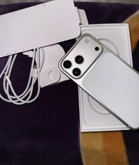 ايفون ١٧ برو ماكس • بطارية ١٠٠ • مقفل