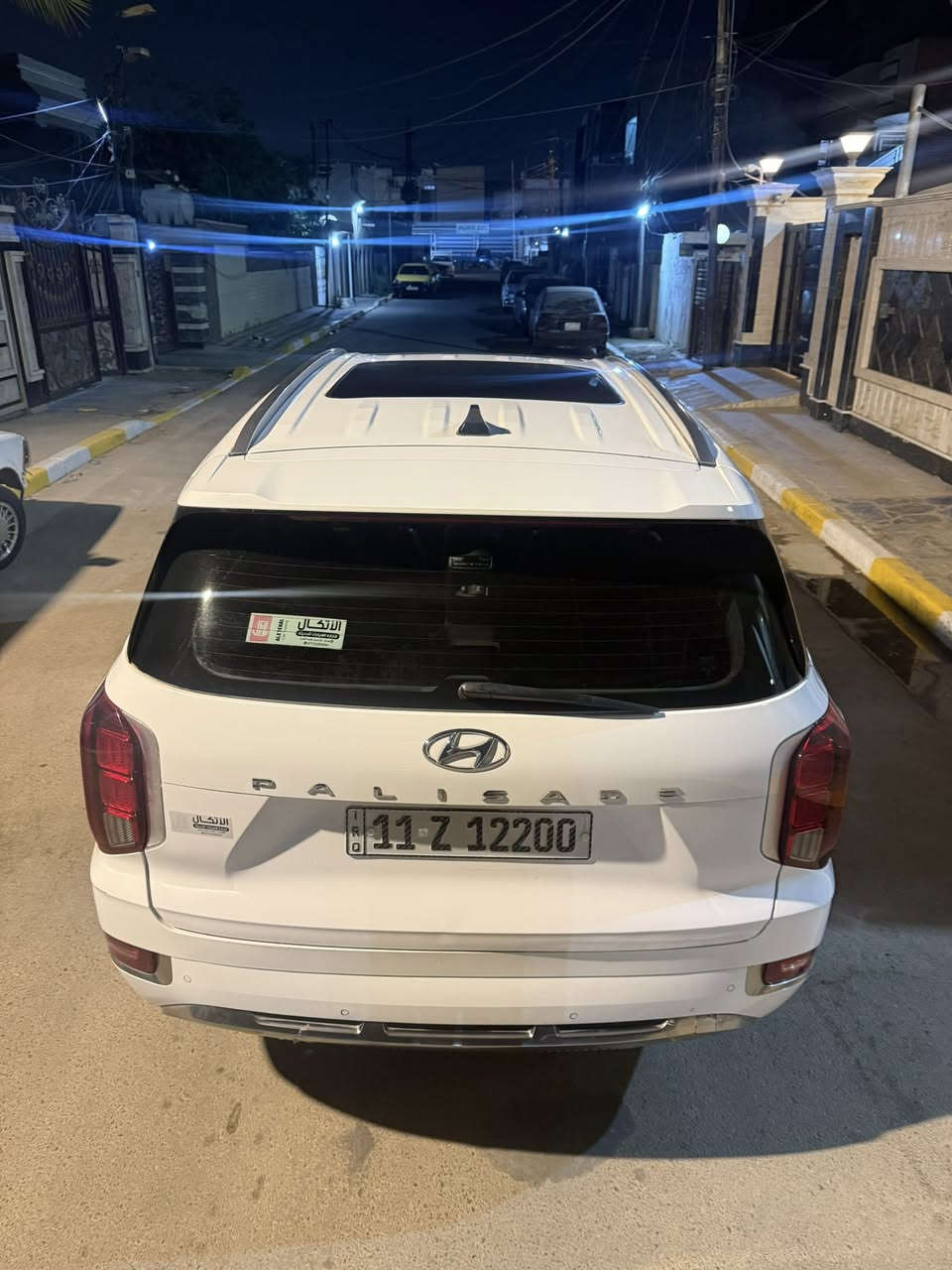 السلام عليكم هونداي بالسايد 2021 كالكرافي فول اعلى فئة 1/1 وراد امريكي محرك 6 سلندر 3800 
7 راكب سيارة دفع رباعي فور ويل سقف كنتارا دبل سلايت داتاشو كشنات VIP جلد تبريد وتدفئة ومساج جميع كشنات وكراسي كهرباء حتى الصف الثالث انارة داخلية متغيرة 10 الوان 5 كامرات محيطية مع كامرا رؤية ليلية خلفية حساسات اصطفاف محيطية رادارات امامي وجانيي توقف ذاتي سبايدر انارة مسطرة بالبريك 

( سيارة وارد امريكي ضررها جاملغ وبنيد قطعتين فقط وايرباك الستيرن فقط 

ماشيه 75الف 

ترقيم جديد بغداد رقم مميز بسمي مكانها بغداد 
للاتصال ***********
