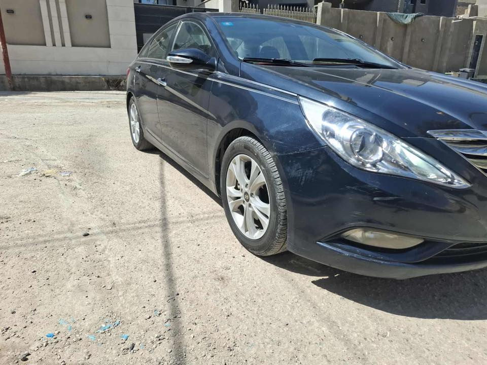 السلام عليكم للبيع  او مراوس سوناته ٢٠١١ لسياره كله كفاله عامه  ماعدا لباب ولجاملغ شخوط وباقيات عله وضعه رقم بغداد لدولي بسمي لسياره فول واحد عله واحد فتحه مو بنرامه لسياره جاهزه من كلشي ما نقصه برغي وارد امريكي مكينه كير كفاله مكان حله نادر لثانيه ***********
