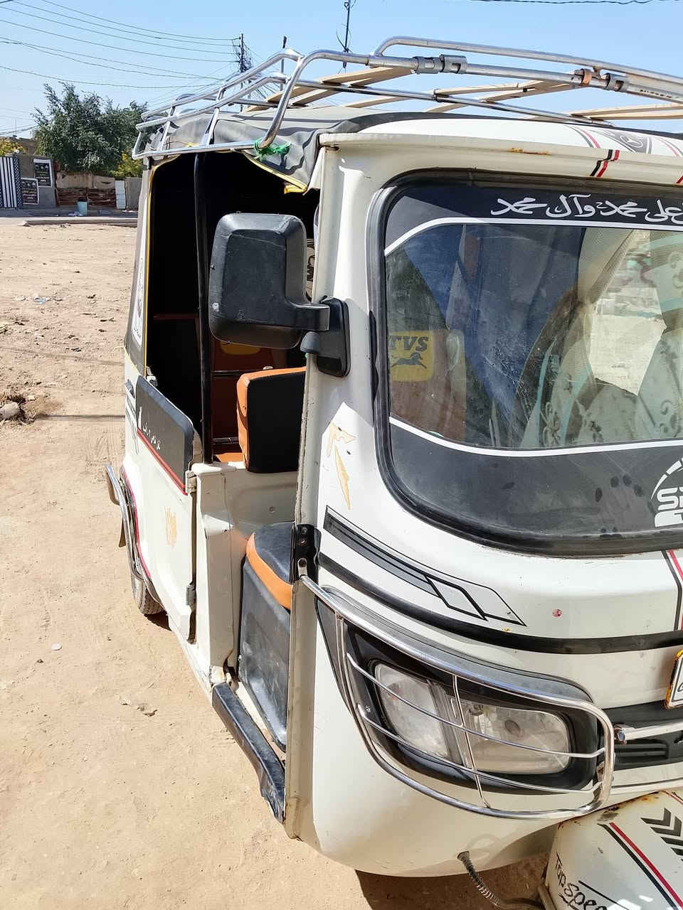 تكتك لبيع كل التفاصيل بمقطع الفيديوا 
العنوان ناصريه مركز
***********
السعر 7وبيه مجال قليل
