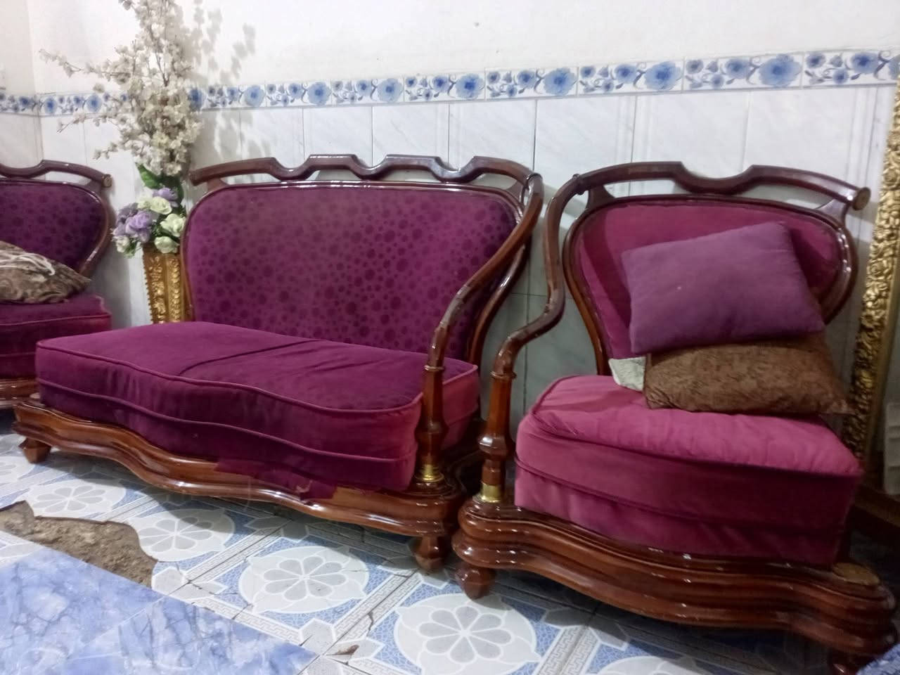 سلام عليكم تخم اليدات موجودات للبيع استفسار على رقم ***********
