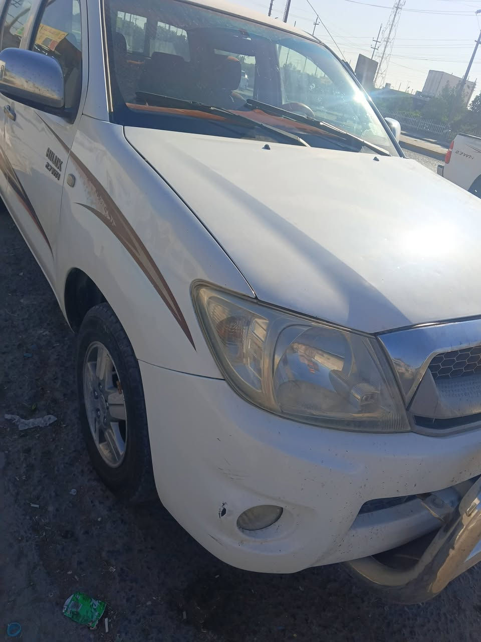 هيلوكس2009 سياره فول  شاصي 19 سياره مكفوله من صبق بيه باردات فقط بس بنيد  سوناره موجود  كير عادي محرك توه مجفته ماصارله 20 ايوم  خير من الله تبريد ❄ رقم بصره    سعر 156وبيه مجال الشراي رقم***********
