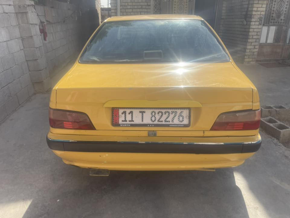 يا الله السلام عليكم بيجو 405 GLX مكينة كورلا تبريد حدادية صدر امامي جديده بس دبلاته تعبانه فقط مصبوغه عام للجمالية 
السيارة بسمي رقم دولي جديدة هزه السعر 30$ 
فقط للاستفسار ***********
