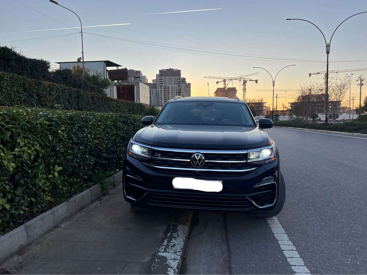 Volkswagen atlas family 
SEL primum R lain  2022
سه ياره كه بي بوياغه زور زور خاوينه بي ئیرباگە يه ك ده رگاي بيلاد گوراوه 
٥٢ هە زار کیلۆمە تر رۆیشتوە 
وەکو مواسە فات فوول فوول مواسە فاتی ئە تلە سە 
گیر مە کینە کارە بایات هە مووی بە شە رت
تکایە موشتە ری نیت سە رم مە یشینە
سعر ٣٣٥ وه ره قه كه ميك مه جال
تليفون ***********

ره قه م شانسي 1V2FR2CA2NC531431 أربيل, العراق
