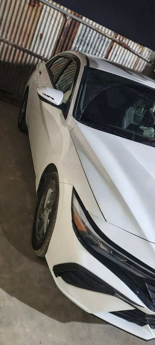 النترا أمريكي موديل 2024
مواصفات عاديه 
كامره 
شاشه 
تحكمات فول 
رادار 
مواصفات الانترا 
ضرر قطعه وحده بنيد فقط نفسه معمر لا شاصي ولا لغد سونار وصور حادث بالمنشور 
كير مكينه مكفولات 
ماشيه ٧٥م من امريكا 
بالعراق ما ماشيه 
رقم اربيل بأسم شركة تريد تحويل تريد وكاله 
عنوان بغداد بسماية 
السعر 155 وبيها مجال بسيط 
***********
