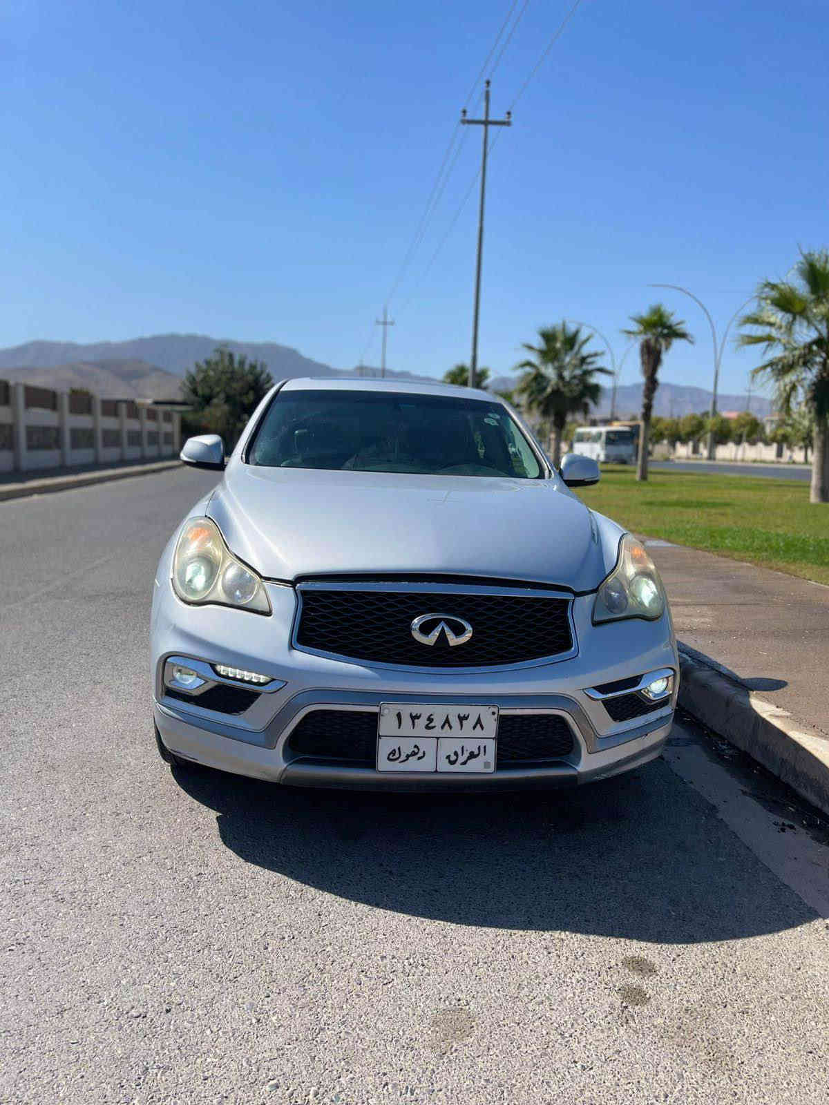 انفنتي 2017
كلين بي دعم و صبغه 
سياره جاهزه بي مصرفه 
كير و مكينه بشرتن 
فول مواصفاته 
سعر 120 ورقه 
*********** زاخو
