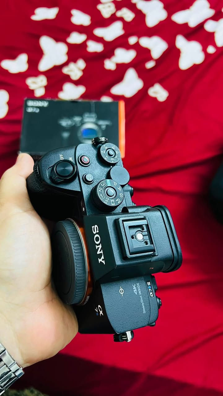كاميرا سوني للبيع
Sony A7 S III
مستعملة ونظيفة كلش 
كارتونتها وغراضها الاصلية موجودات 
*********** للتواصل واتساب 
شترها 19 الف
 السعر خاص
