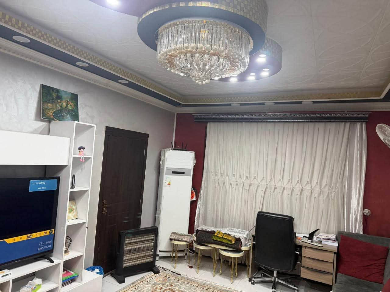 دار للبيع تجاري مجمع تينه ع الشارع اليفصل بين مجمع تينه والاسكان القديم على الشارع العام الرئيسي عرض الشارع 20متر مكانه مميز كلش وحلو شارع تجاري المساحه 200متر واقع حال 240متر طابقين بي 4غرف 

السعر بلاش كه موقع مميز 

مكتب 💥التميز 💥للعقار 
الشموخ قرب جسر مشاة 

ستفسار ☎️***********
