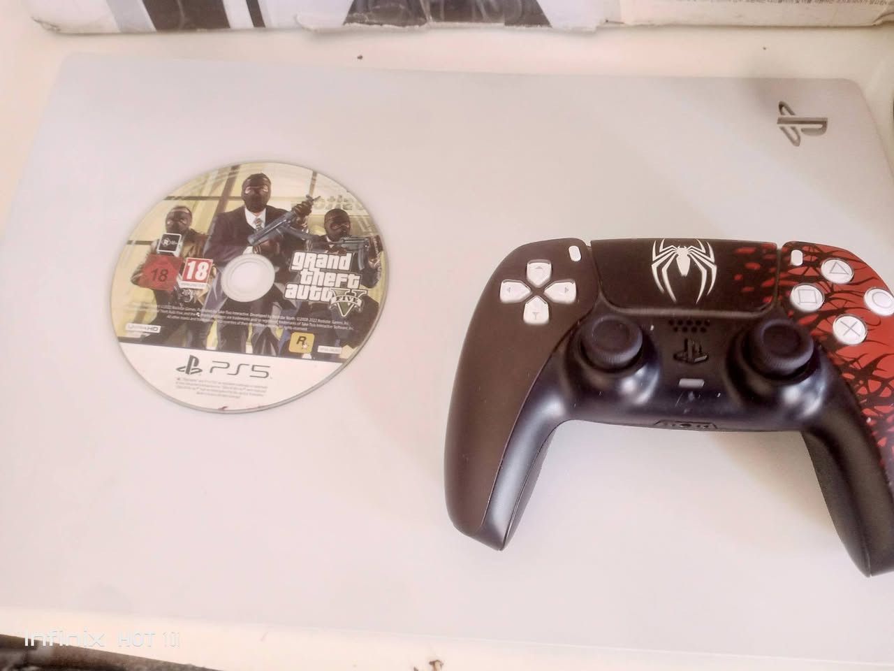 بلي ستيشن 5 للبيع
لامفتوح ولا مصلح شرط ريجن ياباني 
مع جوستك الأصلي وجوستك ثاني
كفرات للبلي والجوستك اضافيه
مع قرص جي تي نسخة بلي 5
مع حساب بلص اكسترا 3 اشهر
السعر 500 الف قفل


**إذا كنت صاحب هذا الإعلان وتريد حذفه لأي سبب، رجاءا أرسل رسالة إلى الدعم الفني**