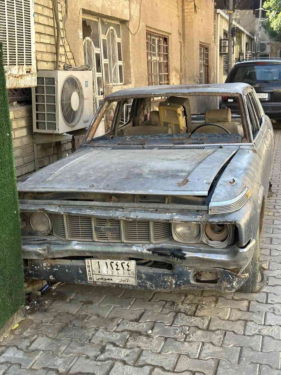 السلام عليكم
كراون جرية ٧١
السيارة بسمي  رقمها مميز انبار
٢٥ وبيها مجال 
***********
