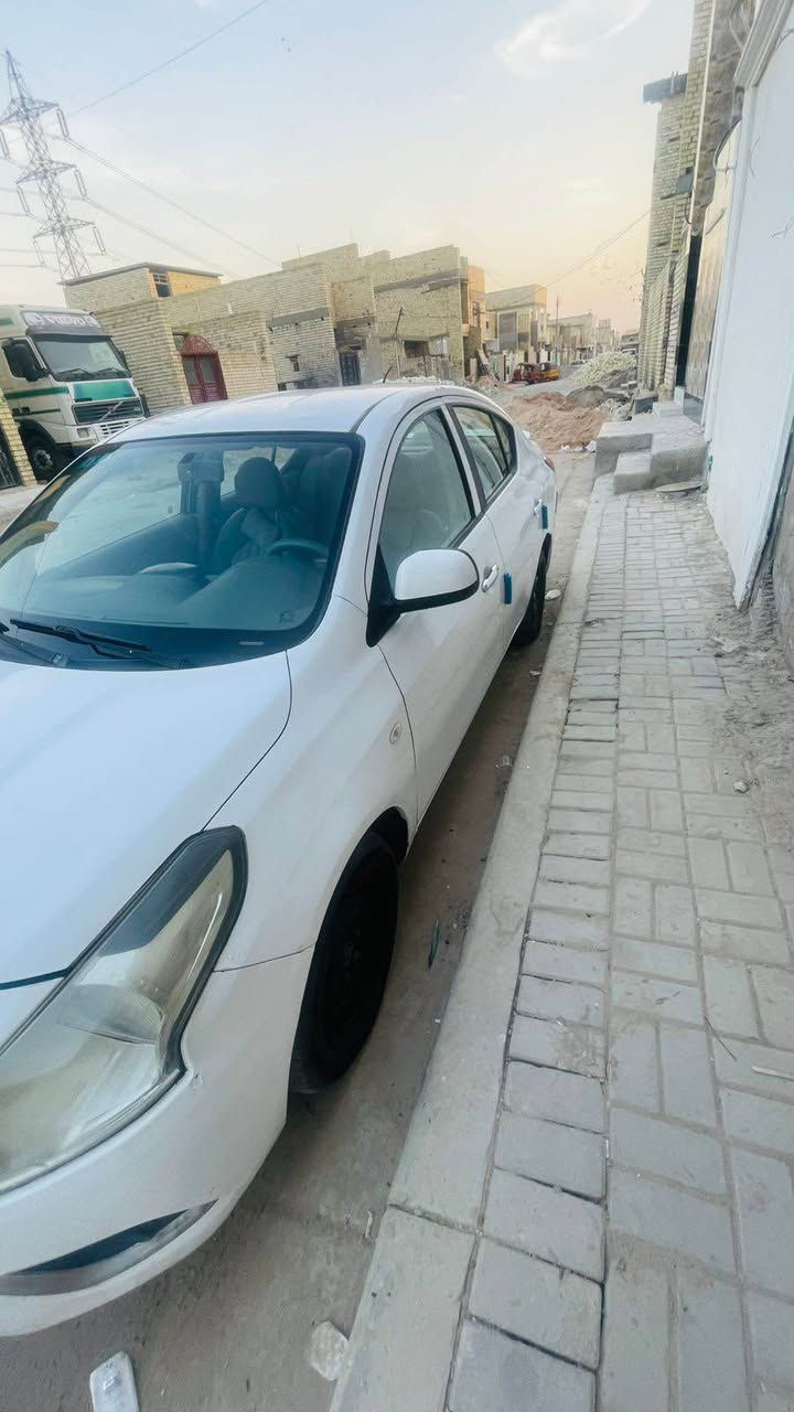 نيسان سني رقم بغداد 
2019
بيها باب سايق مبدل موضح ب سنوار
تبريد ثلج سياره نضيفه 
السعر ٩٣ وبيها مجال 
مكاني بغداد حي اور
*********** بغداد, العراق
