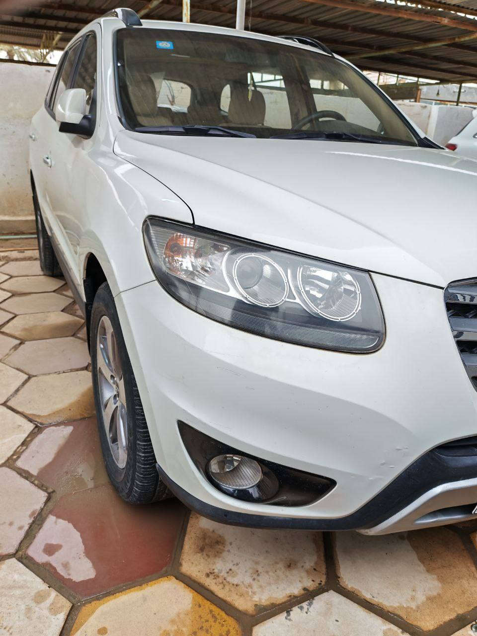 السلام عليكم 
هونداي سنتافي 2012

فول مواصفات

6 سلندر حجم المحرك 3500

4×4

فتحة سقف

بصمة تشغيل

كشن كهرباء

رقم بغداد بأسمي

السعر 180 وبيهة مجال

مكان السيارة ديوانية

للاستفسار ***********
