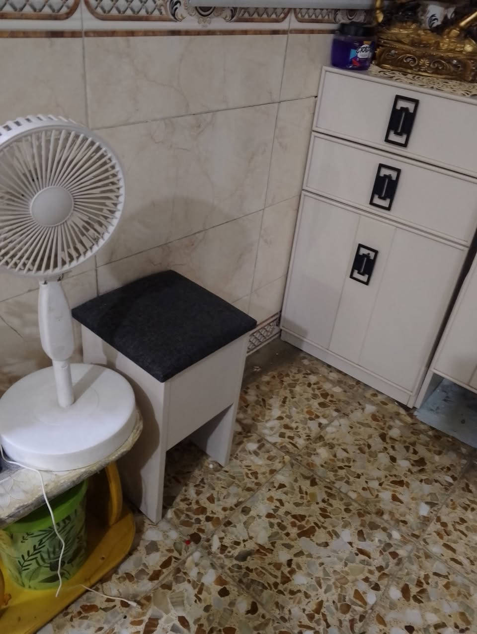 تخم 10مقاعد مع طبلات اخو الجديد وغرفة 9قطع تركيه نظيفه جدا بغداد مدينة الصدر


**إذا كنت صاحب هذا الإعلان وتريد حذفه لأي سبب، رجاءا أرسل رسالة إلى الدعم الفني**