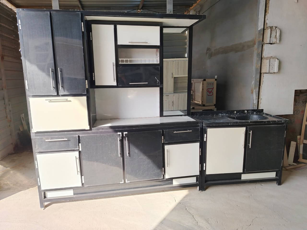 كاونتر المنيوم نضيف وسعره خاص او واتساب ***********
