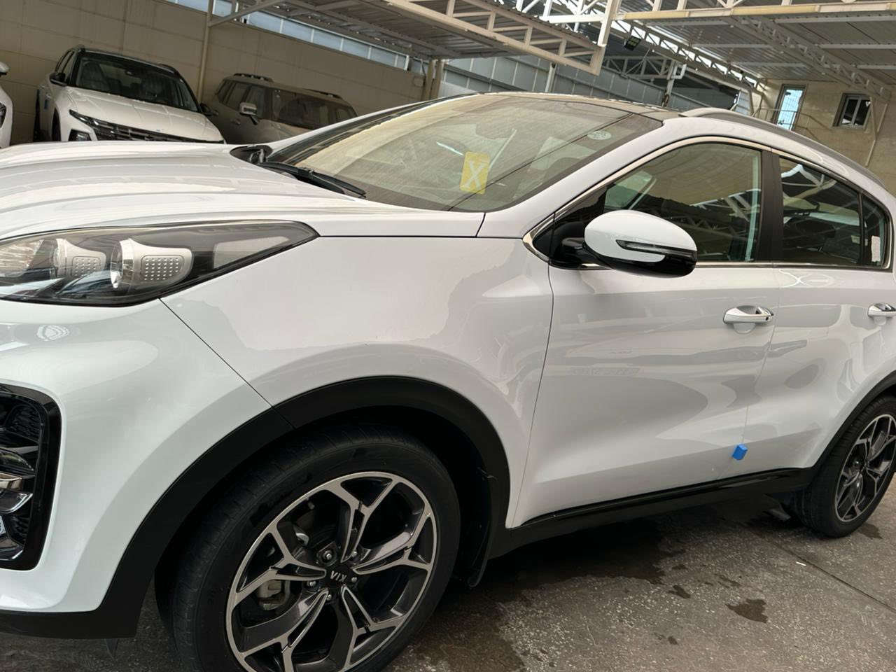 تحيه طيبه الاخوه الأعزاء سبورتج ٢١ جيتي لاين جديده جدا فول موصفات بصمه بنراما صندوق كهرباء كشنات جلد كهرباء السياره مكفوله كفاله عامه من الصبغ والضربه والتبديل والبارد
ماشيه ٣٨ اللف كيلو رقم بغداد الجديد ابسمي محرك ٢٠٠٠ دوش 
مكانها بغداد العامريه اوالبياع 
السعر 219 قفل 
***********
