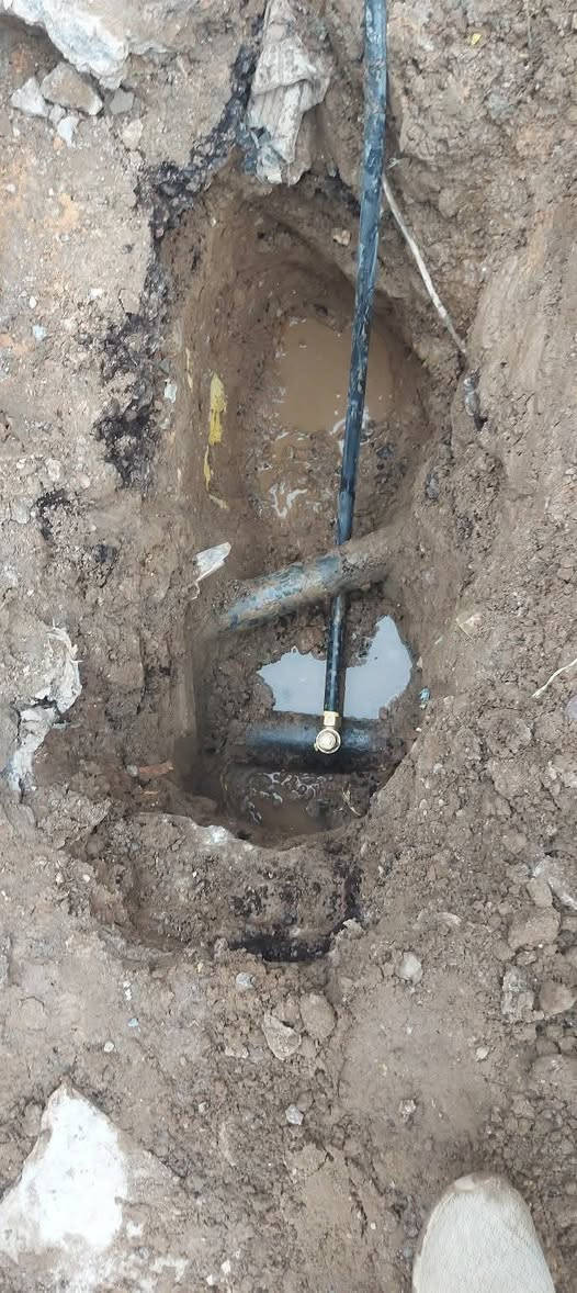 السلام عليكم مستعدون بسحب الماء والمجاري وتصليح كافة الكسورات لجميع مناطق بغداد ***********
