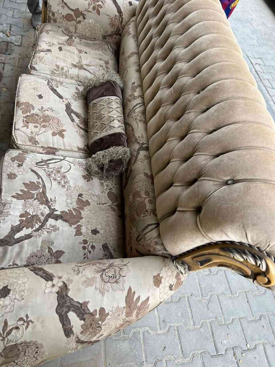 تخم 10 مقاعد تركي نظيف كلش السفنج ضغط عالي وتكمة ثكيل ويا ثلاثة طبلات السعر مناسب عنوان بغداد العطيفية الثانية الي يريدة يدخل خاص يراسل لو يتصل على هذا الرقم *********** بي وتساب
