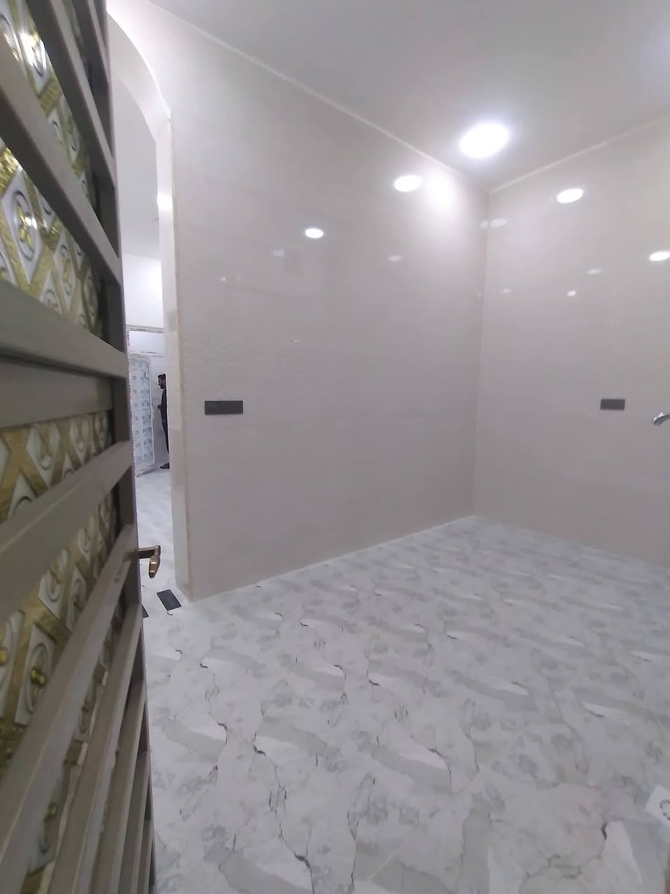 متاح دار 100م طابق واحد حي العرضات الاستفسار عن هذا الرقم *********** جاهز السكن ركن
