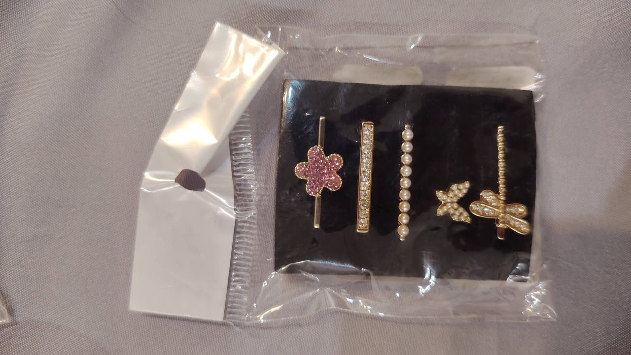 اكسسوارات وتراجي  نسائيه واكو كم قطعه رجاليه بيهن الكلايد


**إذا كنت صاحب هذا الإعلان وتريد حذفه لأي سبب، رجاءا أرسل رسالة إلى الدعم الفني**