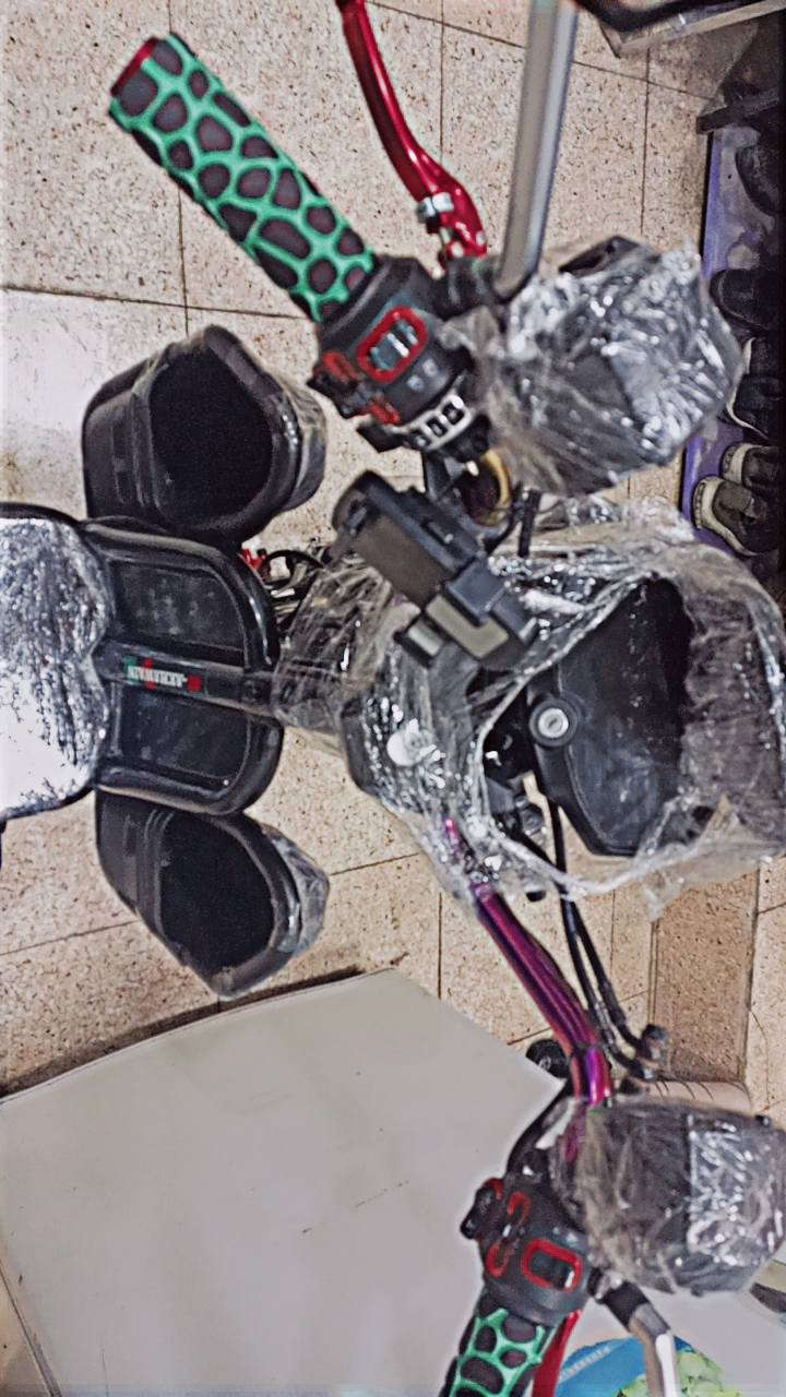 دراجه جبلي للببيع بطاريات عل فحص الدراجه كدام عينك تجي تفحص مستعجل على بيعته السعر 700، وبي مجال رقم ***********
