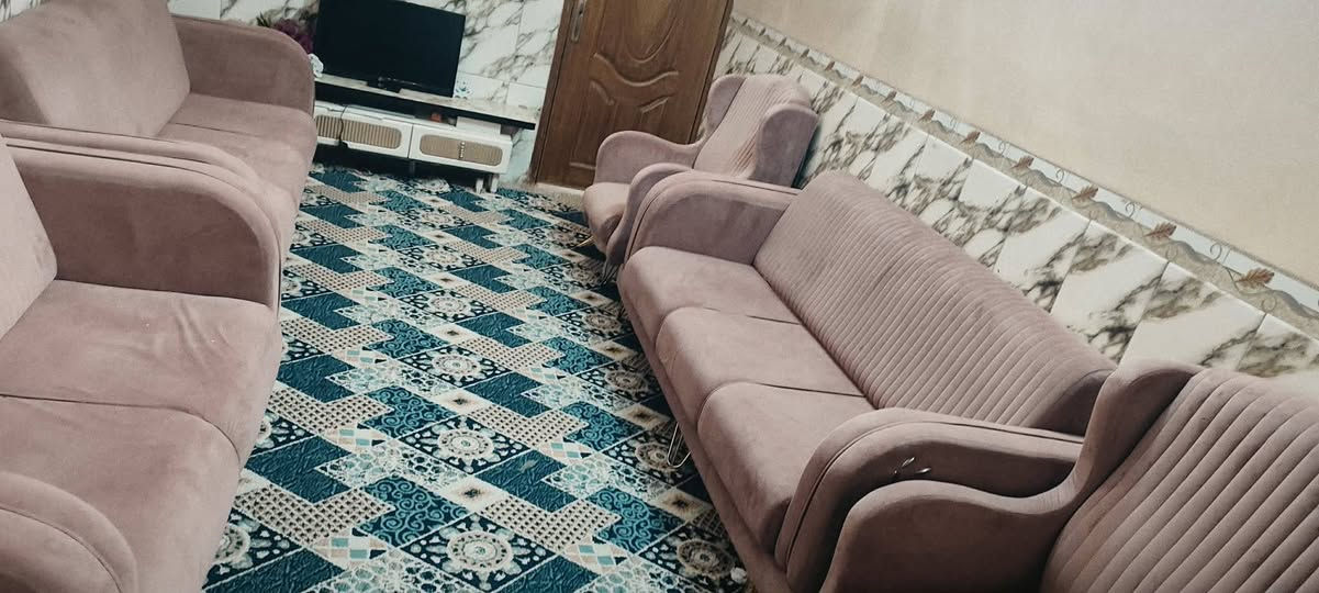 سلام عليكم تخم قنفات كامل تركي عشر مقاعد خمس قطع السعر 175 الشراي يتصل كون يجي هسا 
*********** عمارة, ميسان
