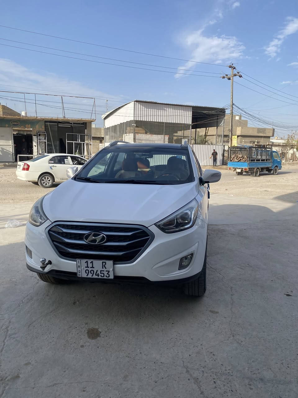 سلام عليكم
للبيع توسان2015 سياره كفاله من الصبغ فوول بنوراما السياره جديده رقم بغداد الجديد  السياره بأسم راعيها 
رقم :***********
السعر خااص
