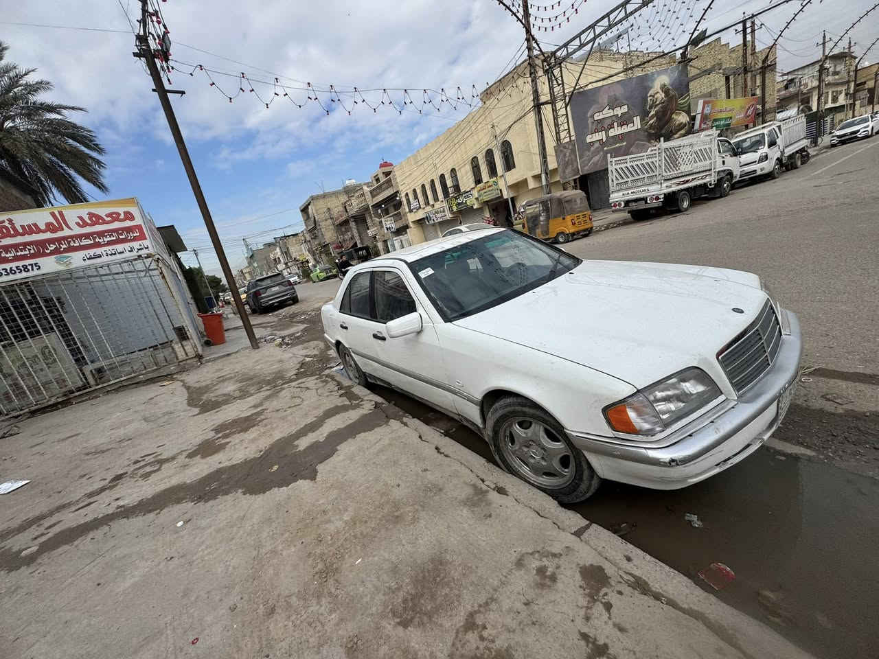 سلام عليكم 
 مارسدس شبح بيبي c230 
 سياره نفس ماموضح بصور نضيفه كلش 
 كير مكينه بلادي 4 اسلندر 
 سعر 48
 شعب حي اور 
 ***********
