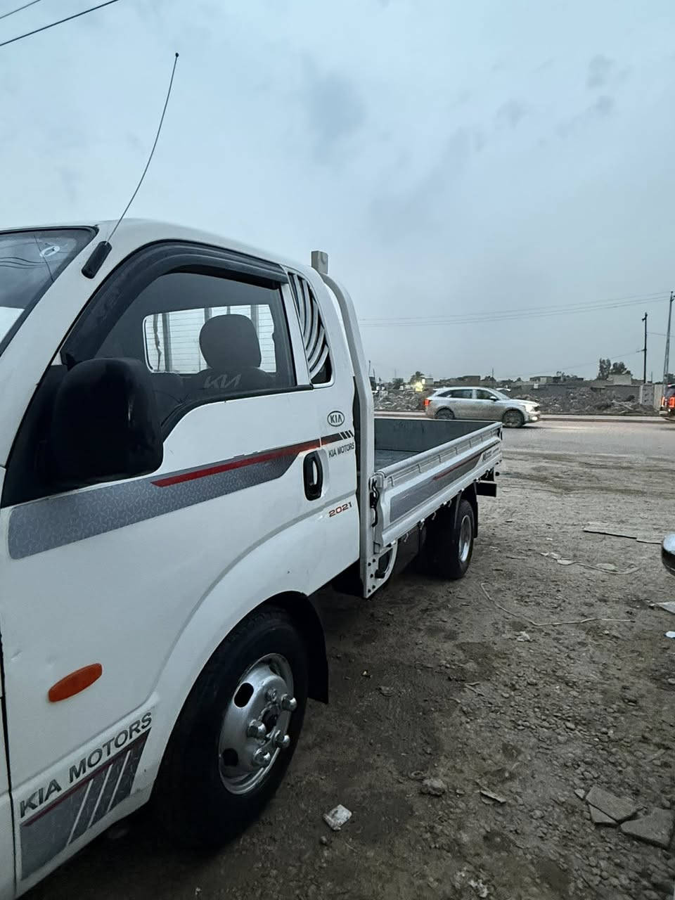 السلام عليكم KlA بنكو 2017 مسكر خليجي فول مواصفات حساسات خلفية تحكم ستيرن مري شفط هيتر ضباب للجامعة الخلفية  تبريد تدفئة منضومة كاملة من الوكالة تحويرة تايرات خلفية ١٤ ستد ٢٧ السيارة نضيفة بمعنى الكلمة ما ناقصة برغي بعده زيرو 0️⃣ مكينة كير حدادية تخم تاير كفالة عامة ما عدا كم ملاحظة بسيطة … 
رقم انكليزي تحويل ثاني يوم 
للاستفسار // ***********
