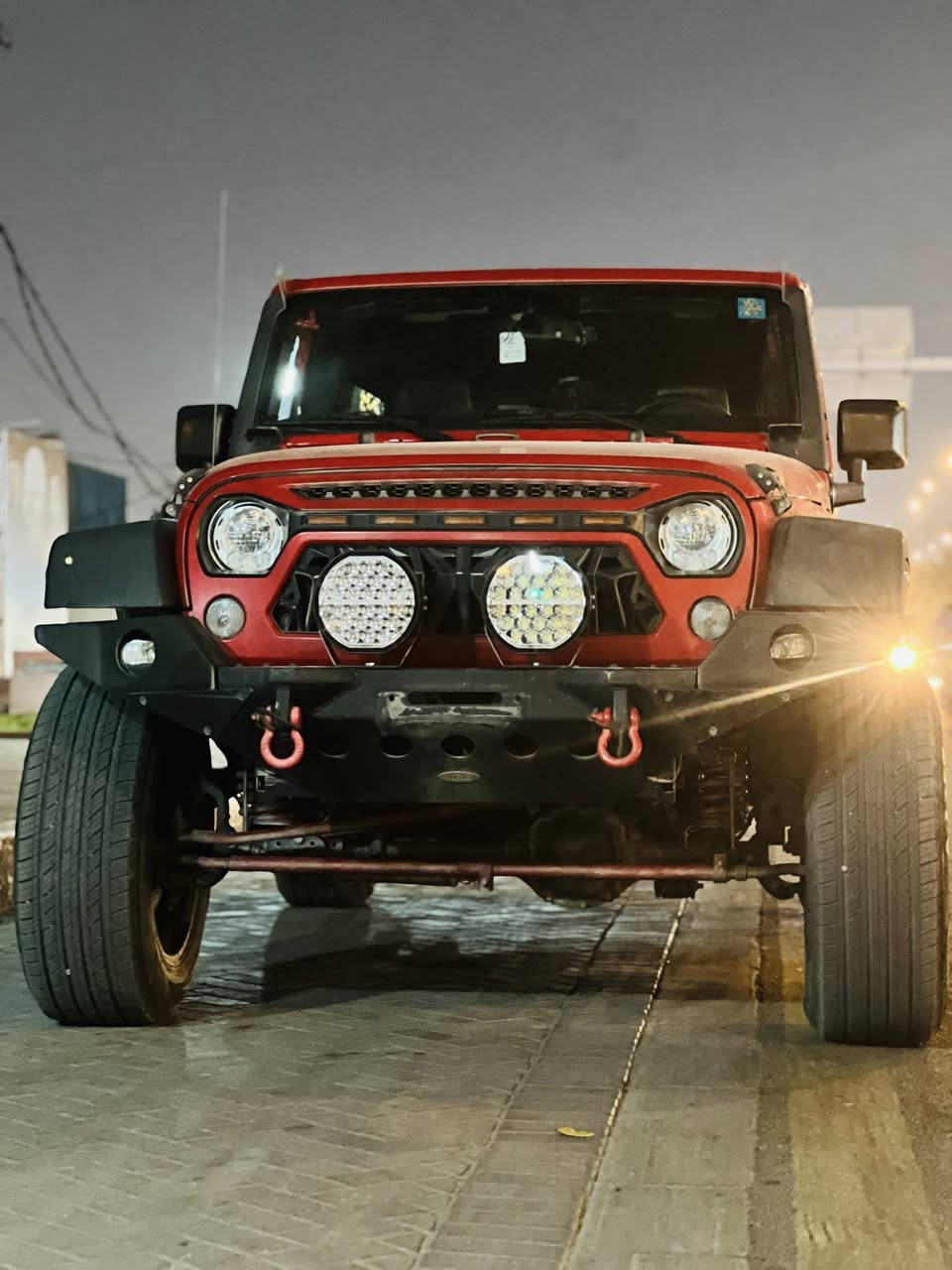 جيب رانگلر سبورت2018
سياره نضيفه وجديده 
حادثها جداً بسيط شبر بالچاملغ الايمن 
بدون ايرباك
عليها تزويد وترفيعه من امريكا  
دبل ولوي فوكس 
بيها تخمين تاير خشن وناعم
ودعاميات تتزويد حديد
حمالة سبير حديد ع الدعاميه 
مو بالباب شغل درجه اولى
رقم بغداد مشروع وطني باسمي
سعر مناسب جداً مراوس لاندكروز
للاستفسار ***********
