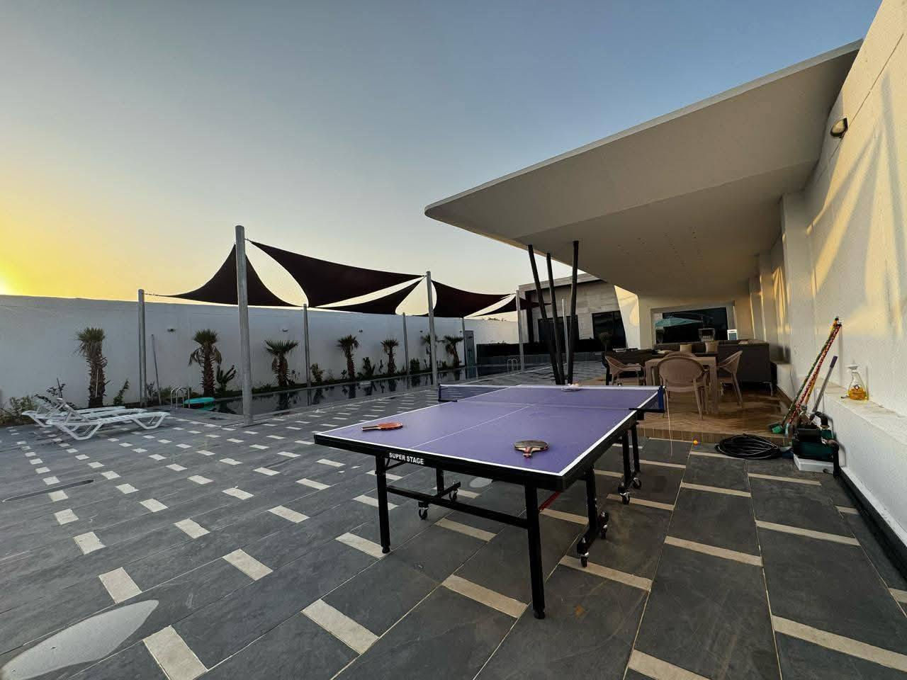 متوفرة مزرعه دار الخير متوفره ايام العيد 
مزرعة متكاملة VIP 💥 راقية جدا 

استمتع بلهدوء وراحة البال لاتفكر ولاتحتار 
يمنه كلشي تريدة موجود💪
يتوفر صالة كبيرة   😊
مع كراج (طرمة) امام الصالة 😇😇
حوض كبار  مع حوض اطفال مع جلسات على الماء  🤩

تحتوي على حديقه  💥🤩  

تحتوي على غرفه ومؤثثة بلكامل 
كهرباء 24h والمزرعة مكيفة بلكامل 😇
المزرعة لاينقصها شئ انشاء الله
 
ونعمل بنضام الشفتات والايام 🤗
مزرعة متكاملة من كل شيئ انشاء الله ويشرفونه عوائلنه الكرام  الاستفسار الاتصال على الرقم أو مراسله الواتساب ***********
