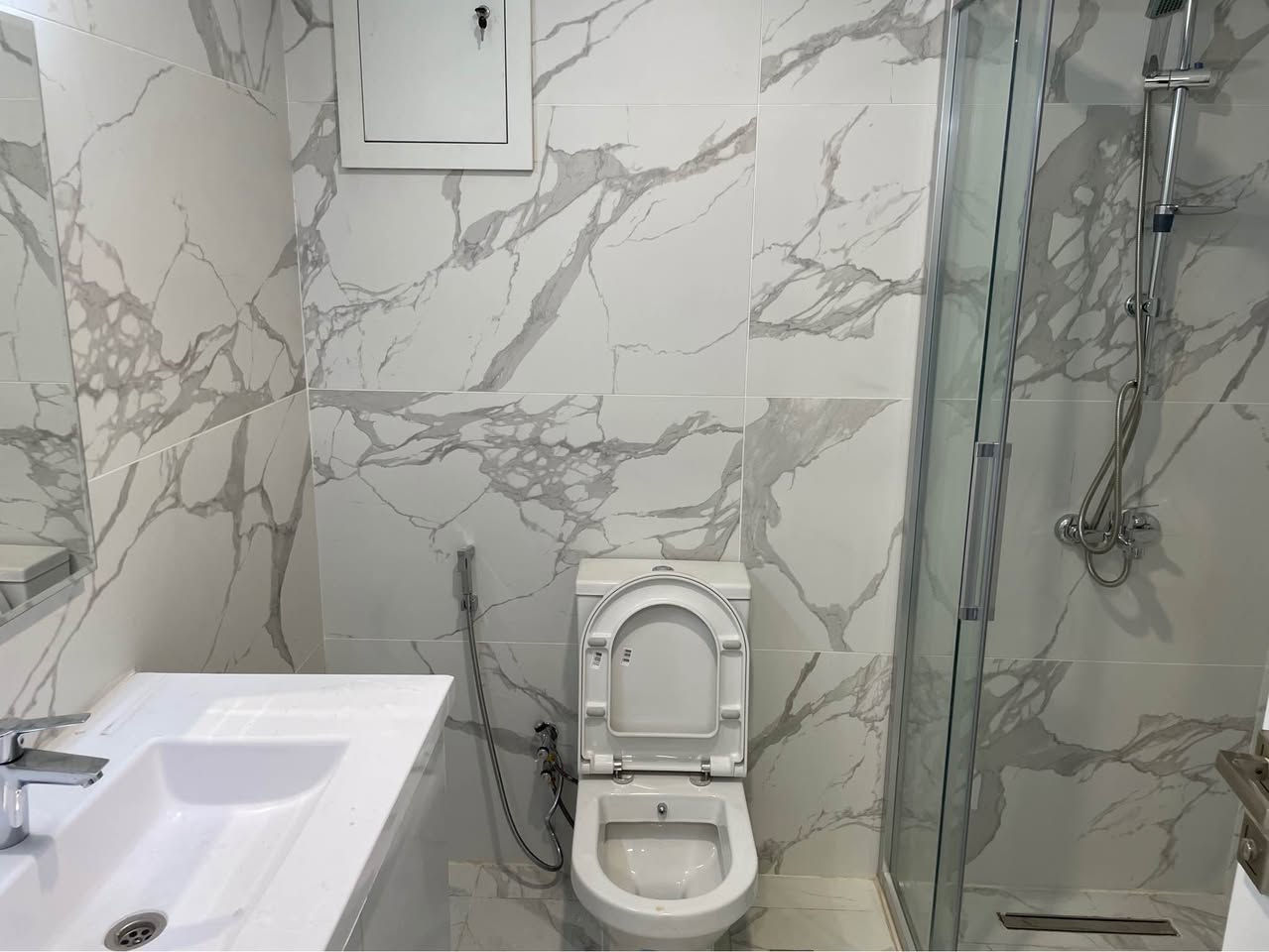 عربي/english/کوردی

*********** - ***********
‎🔥 عرض خاص في إمباير بيرل 🔥
✔️ إيجار شهرين مجاناً
✔️ خدمات 6 أشهر مجاناً

🔥 ئۆفەری تایبەت لە ئیمپایەر پێرڵ🔥
✔️ کرێی ٢ مانگ بێ بەرامبەرە
✔️ خزمەتگوزاری ٦ مانگ بێ بەرامبەرە

🔥 Special Offer in Empire Pearl 🔥
✔️ 2 Months Rent FREE
✔️ 6 Months Service FREE أربيل, العراق
